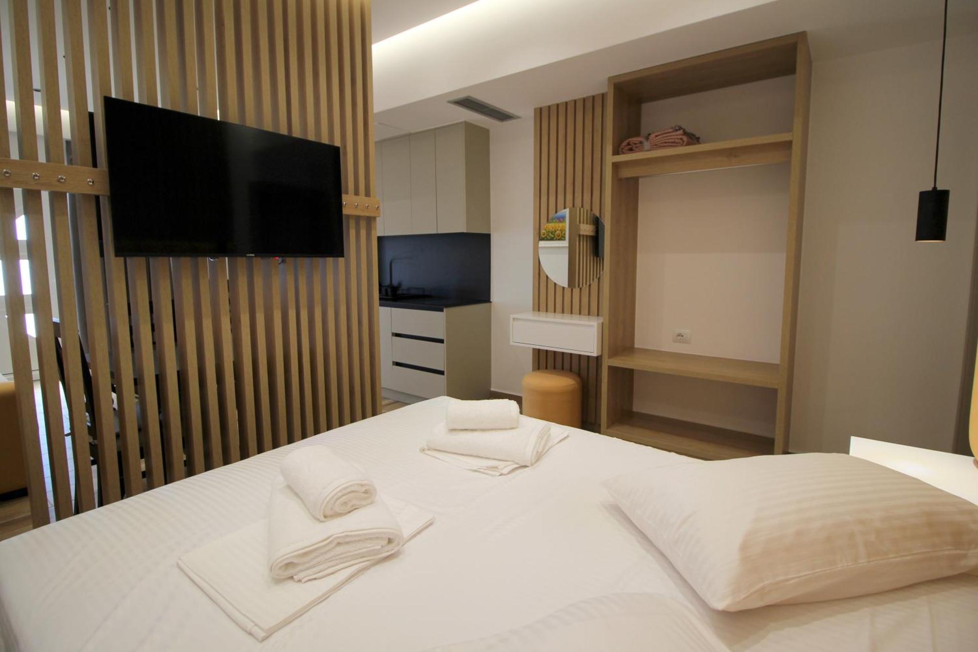 Alis Apartments Sarande Exterior photo