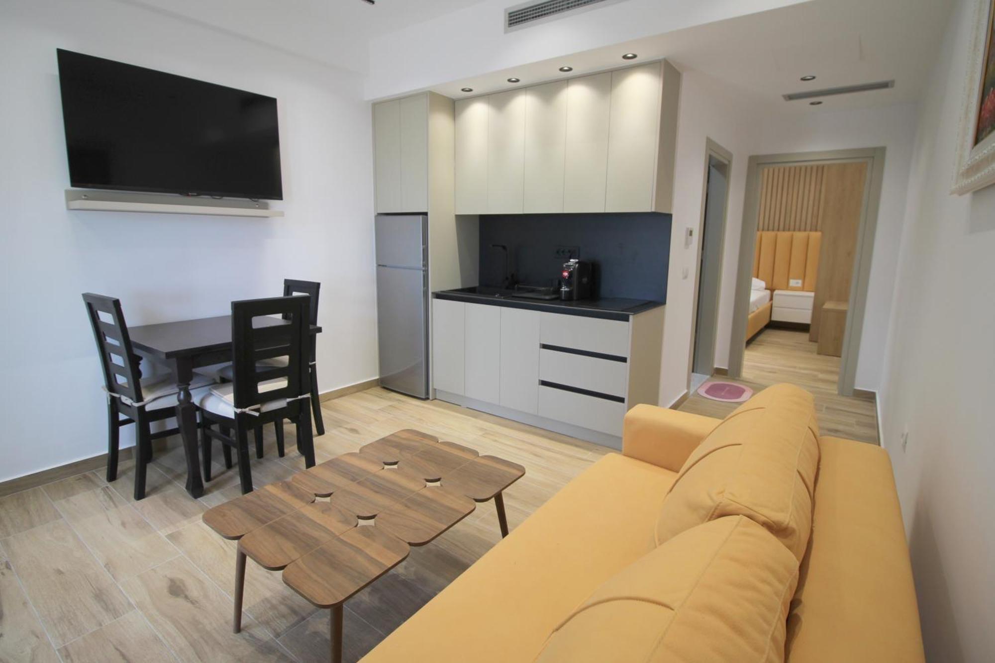Alis Apartments Sarande Exterior photo